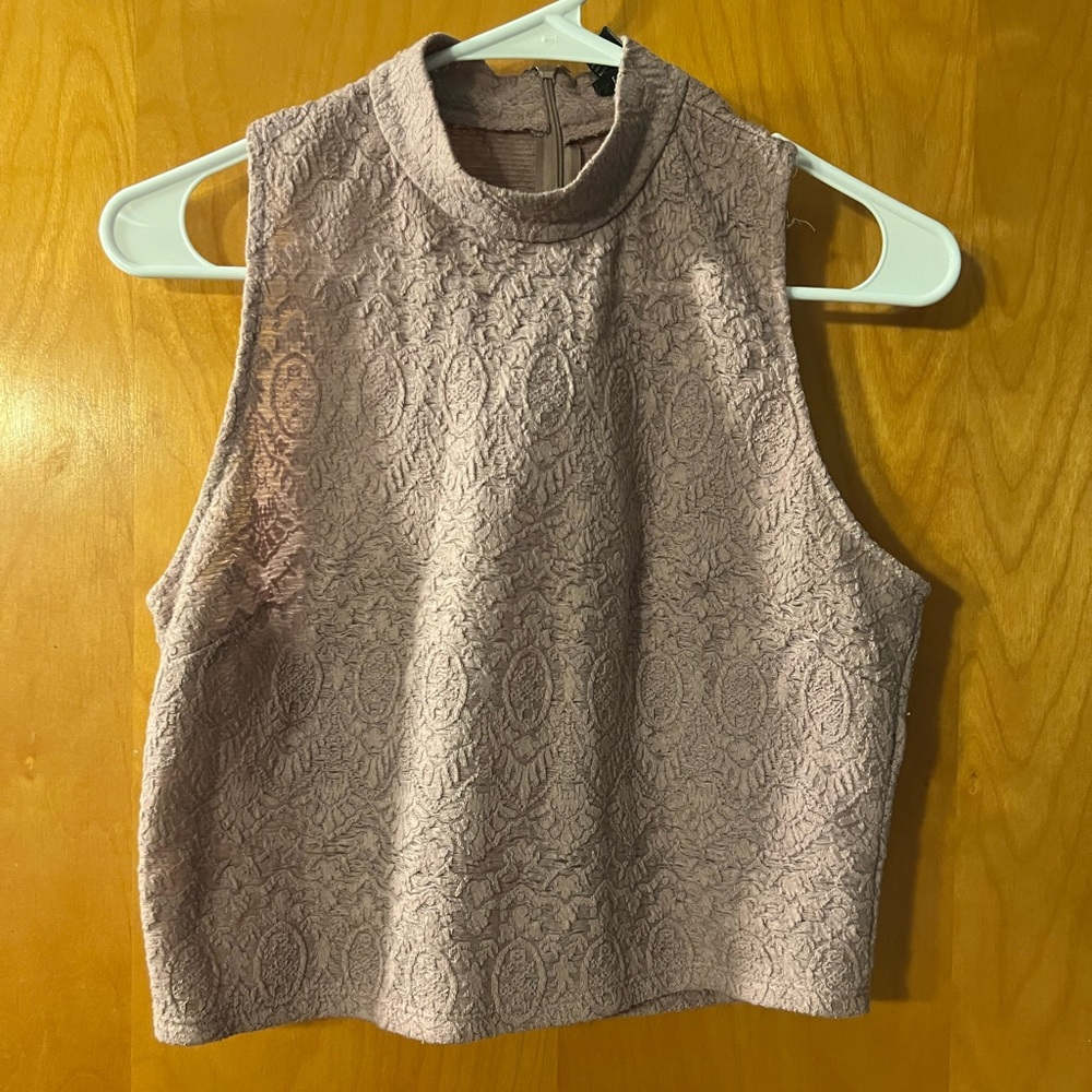 Forever 21 Elegant Lace Sleeveless Top